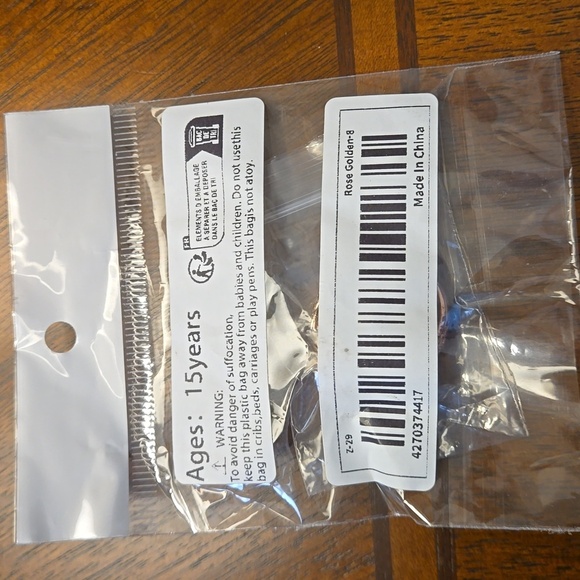 Exquisite Copper Flower Ring with Inlaid White Zircon Hypoallergenic Size 8 - Picture 4 of 4